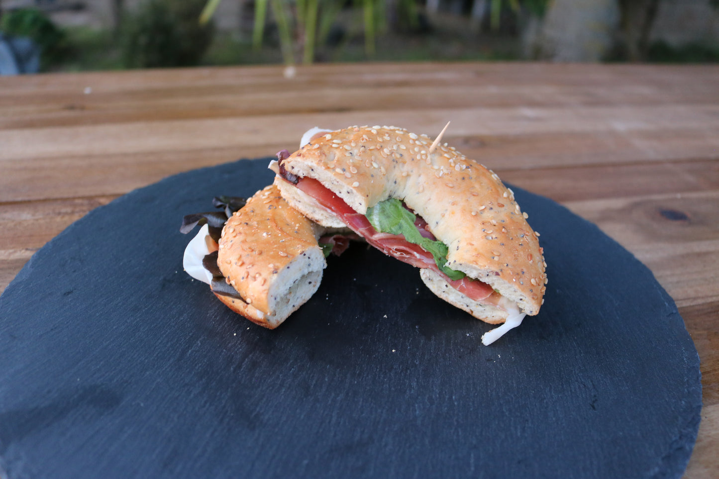 Bild von Halbe Bagels - Schinken I Butter I Salat