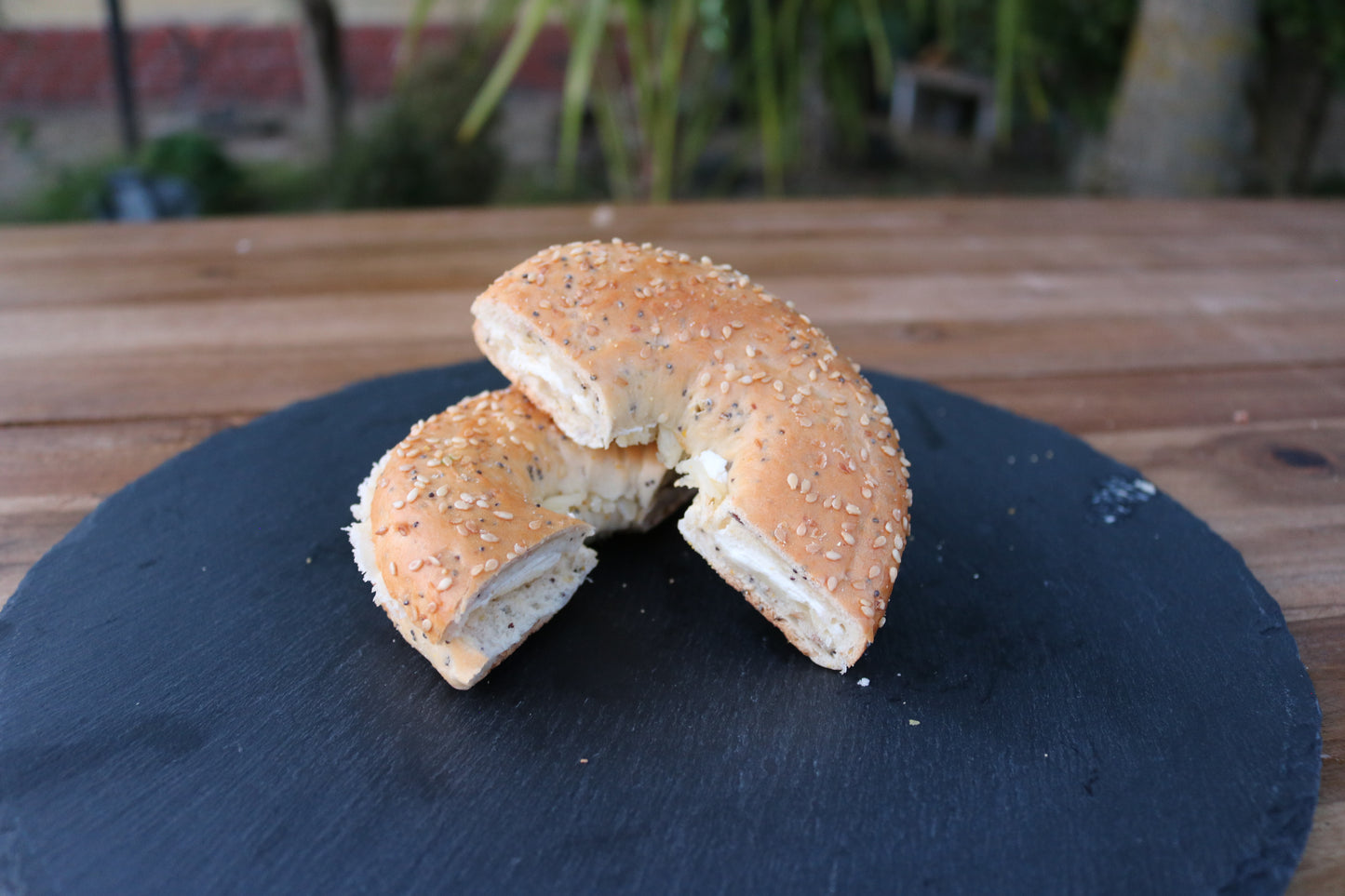 Bild von Halbe Bagels - Tête de Moine I Frischkäse