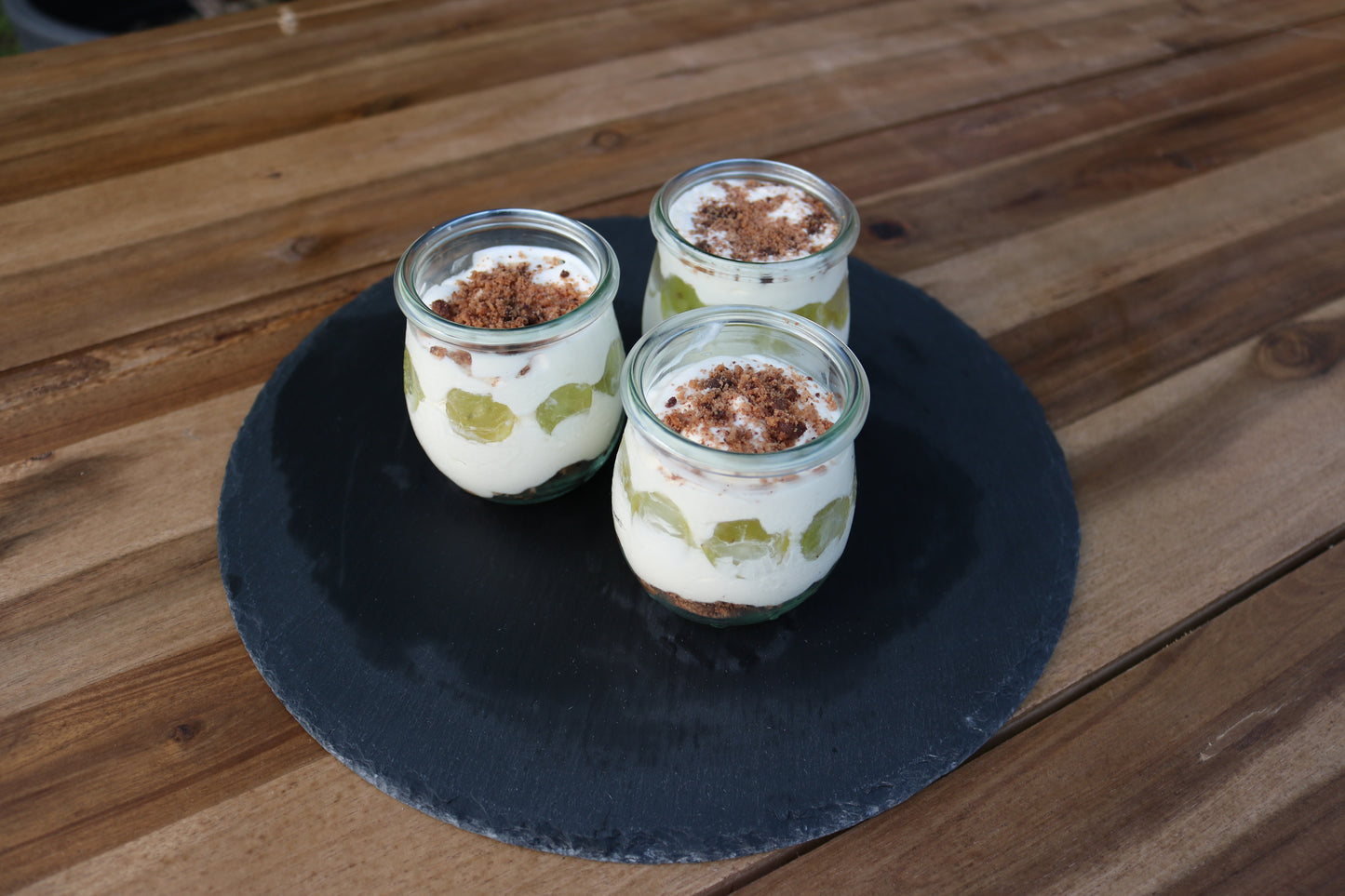 Bild von Desserts - Cookie Creme I Trauben