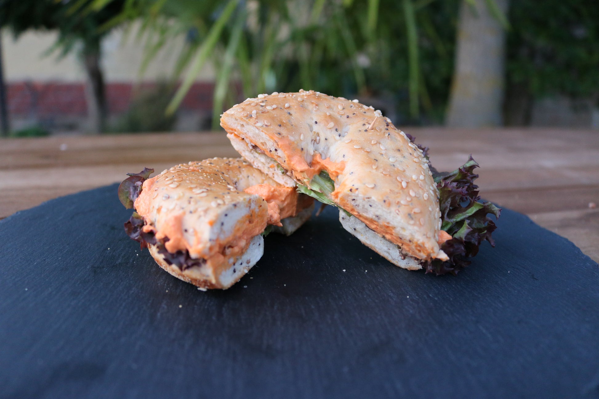 Bild von Halbe Bagels - Paprikacreme I Salat