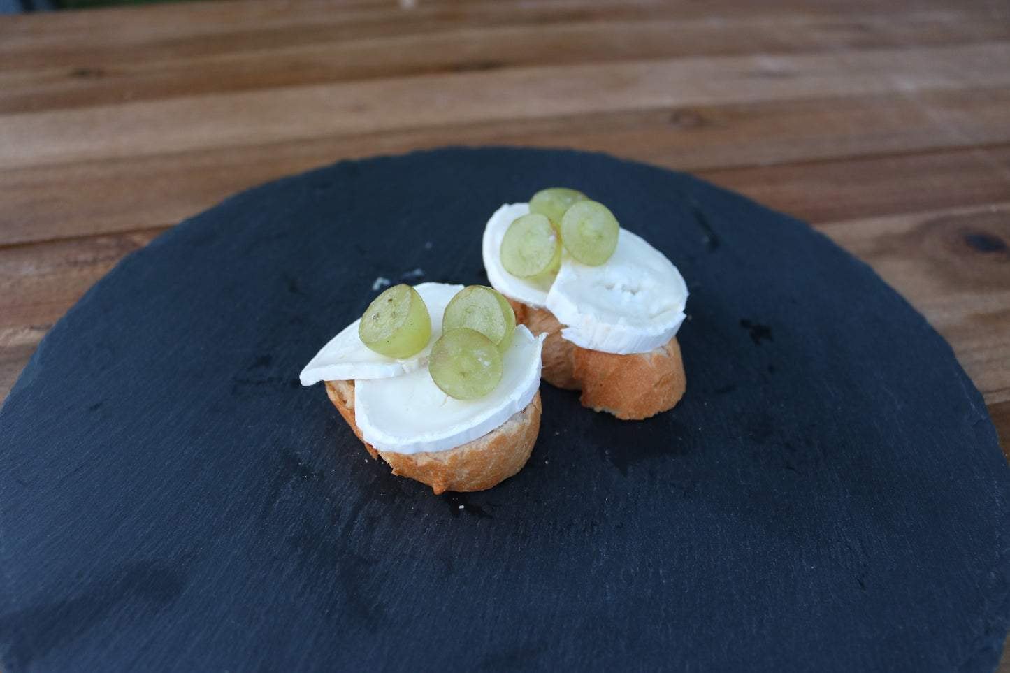Canapes - Ziegenkäse I Walnuss I Traube I Honig