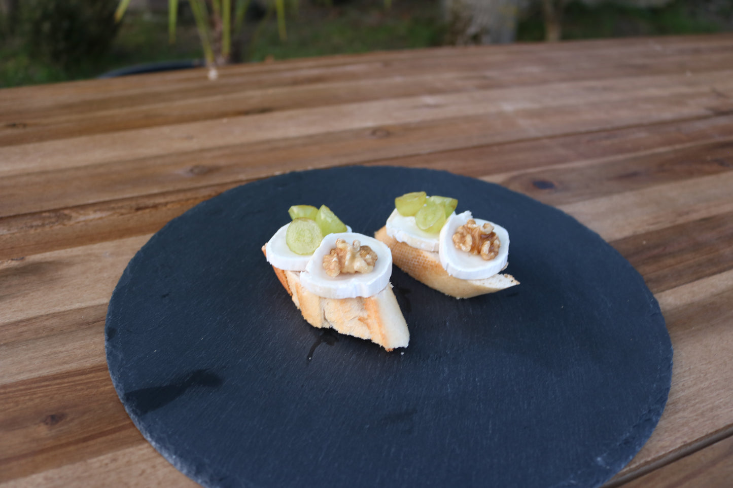 Canapes - Ziegenkäse I Walnuss I Traube I Honig