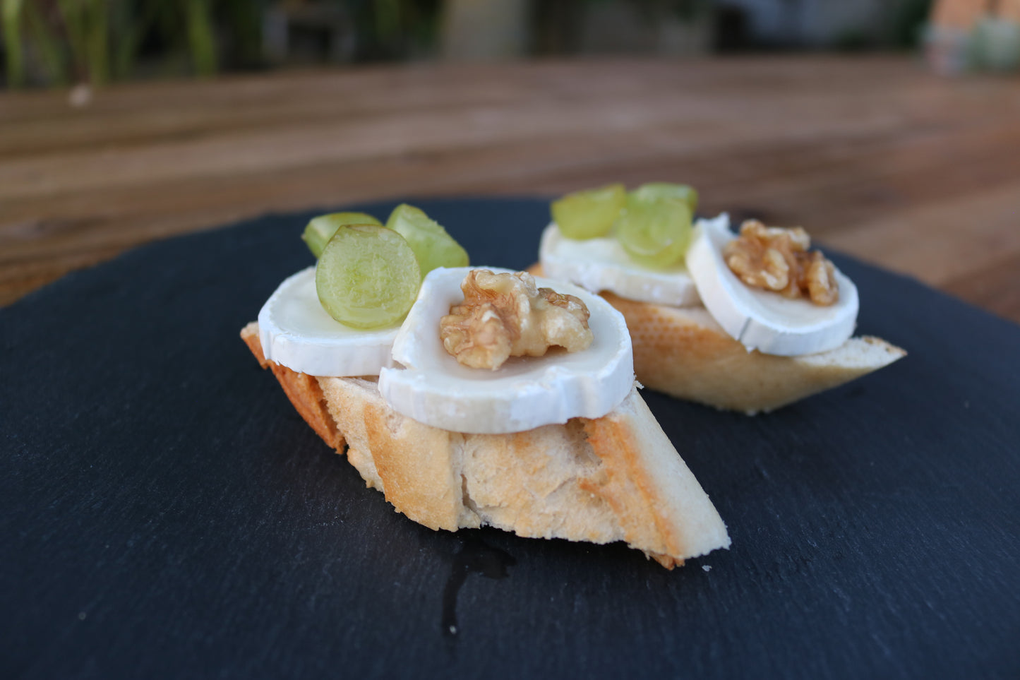 Canapes - Ziegenkäse I Walnuss I Traube I Honig