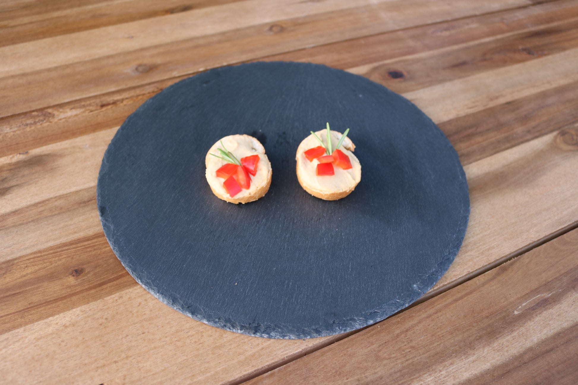 Bild von Canapes - Hummus I Paprika